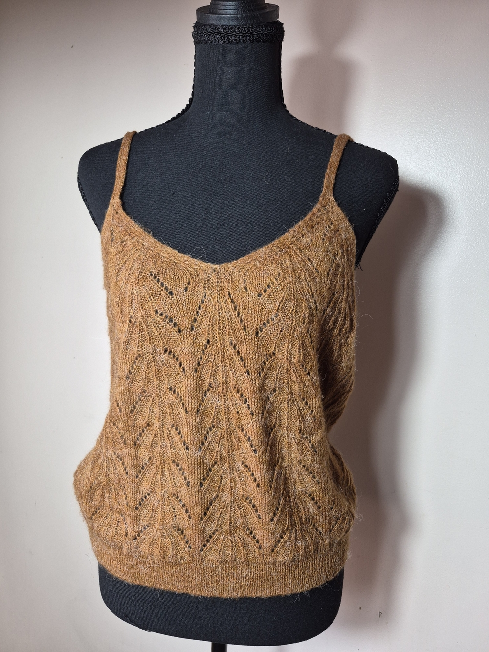 MNG Womenโs Knit Spaghetti Strap V-VECK Tank Top CAMI - Rust Brown